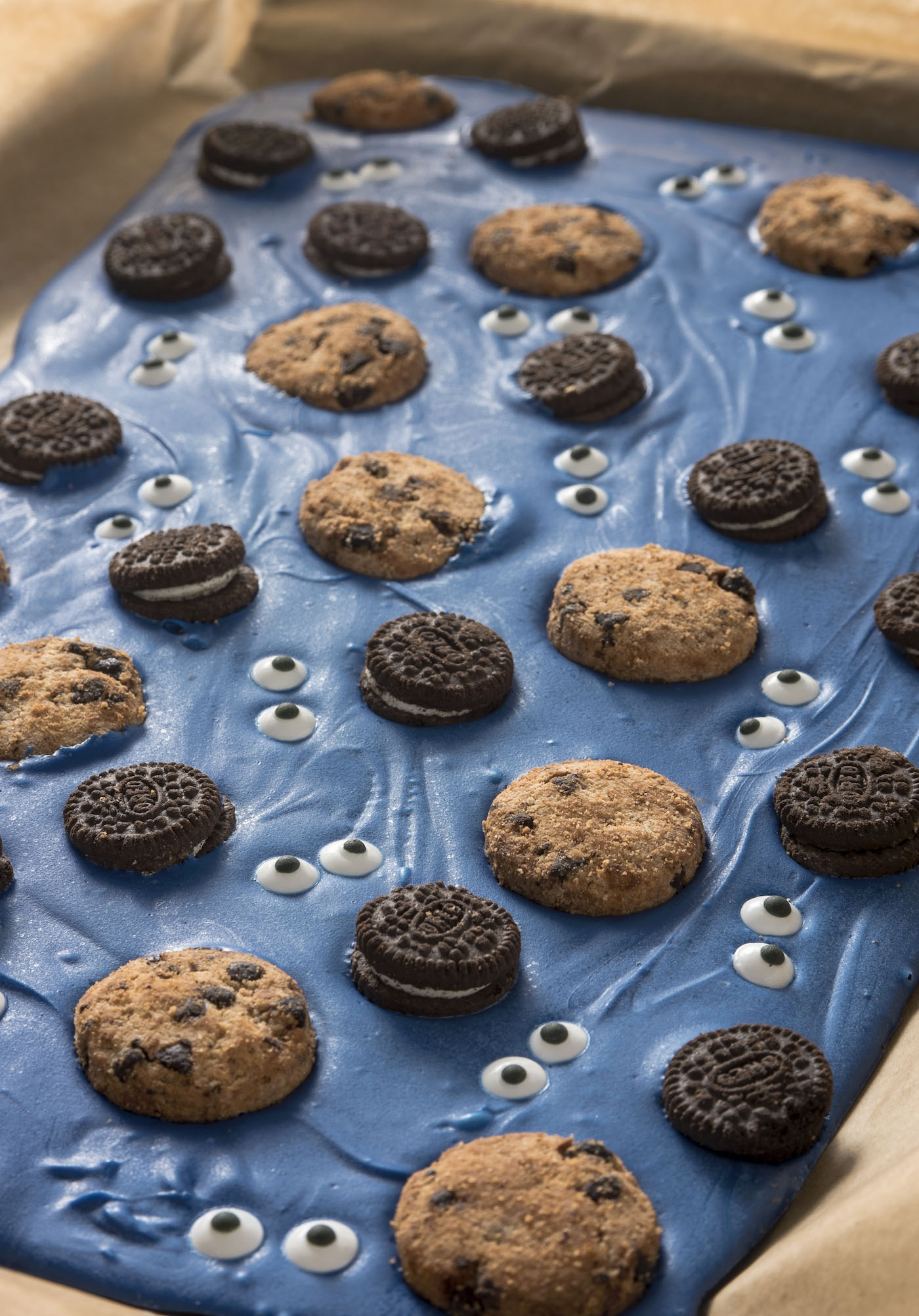 cookie monster themed candy bark