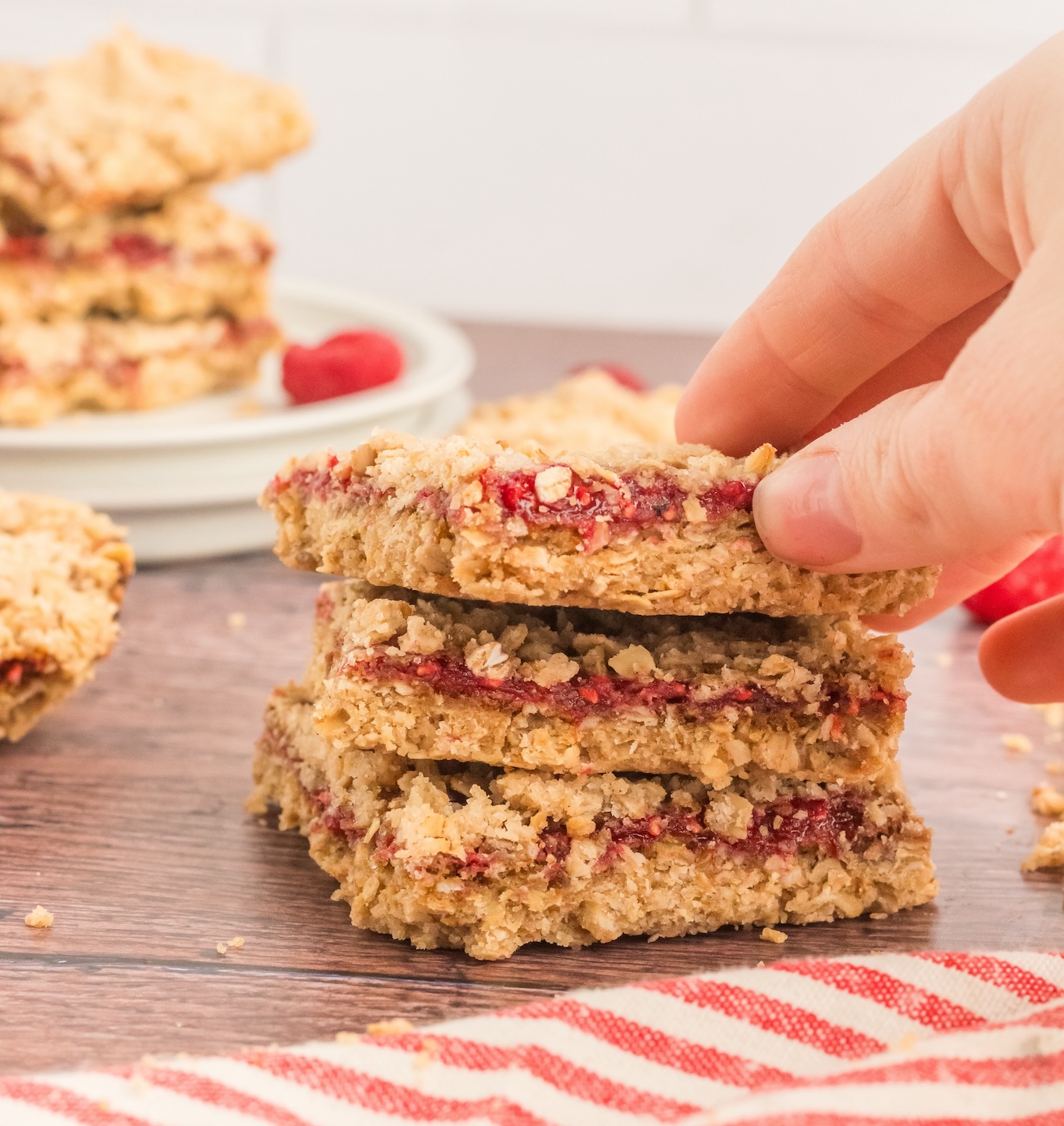 oatmeal bars with jam