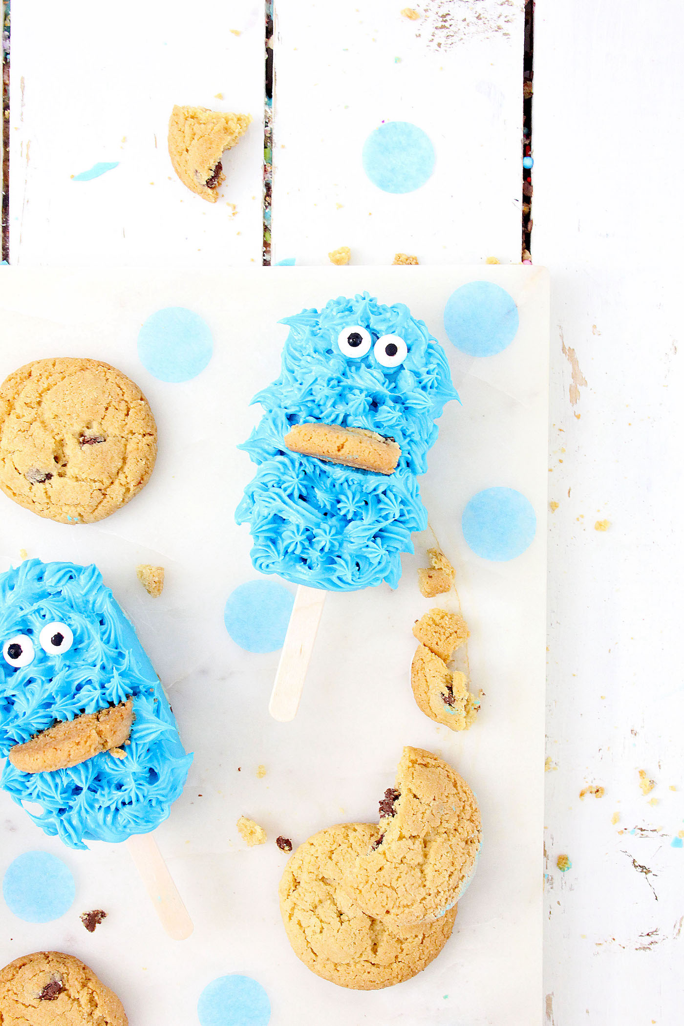 Cookie Monster Cake Pops for Sesame Street Birthday Party