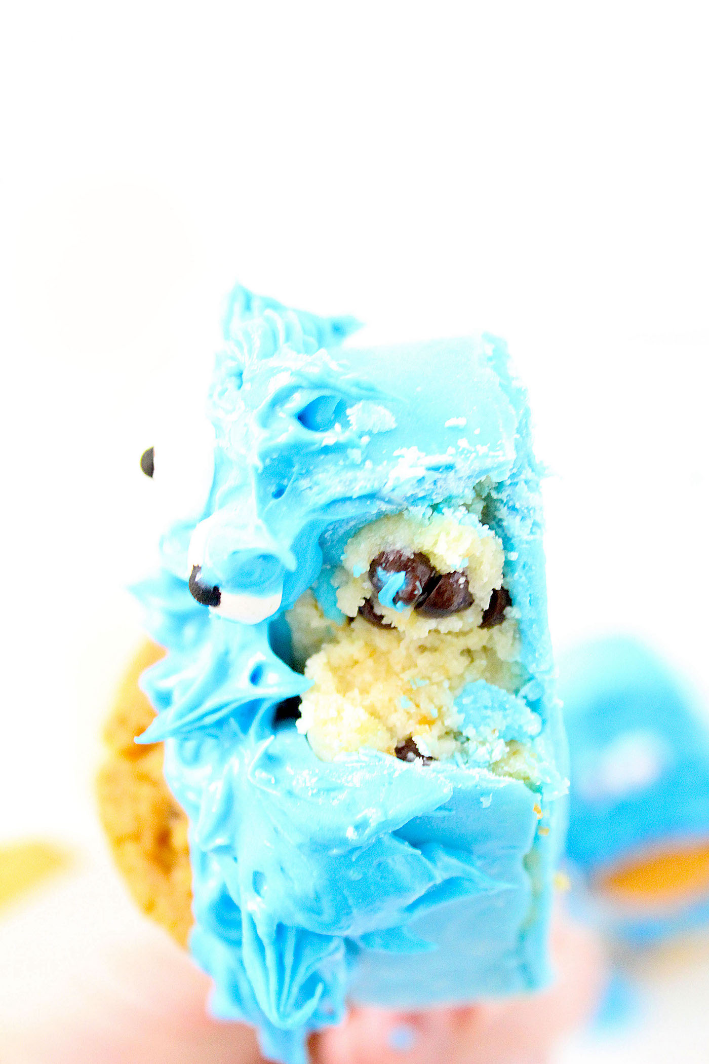 Cookie Monster Chocolate Chip Cookie Cake Pops