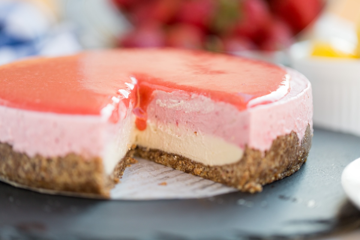 lemon strawberry cheesecake