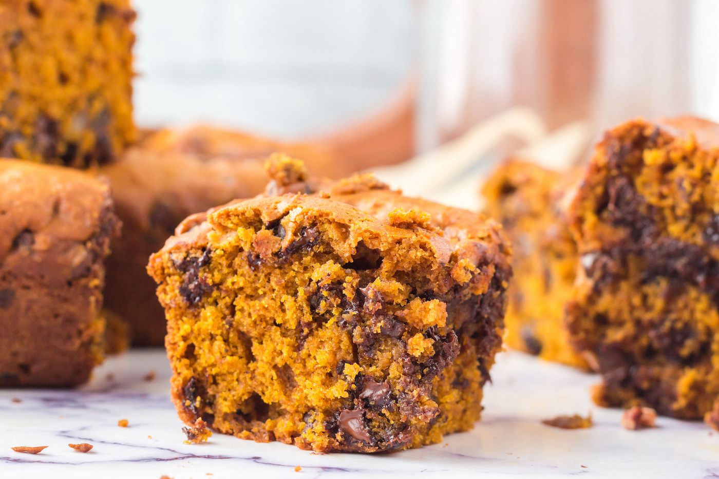 pumpkin chocolate chip blondies