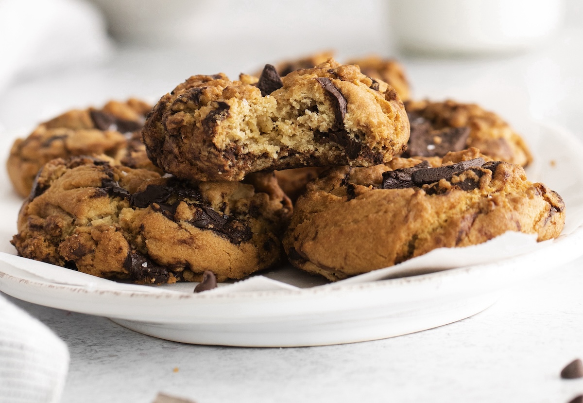 chocolate chip cookies air fryer