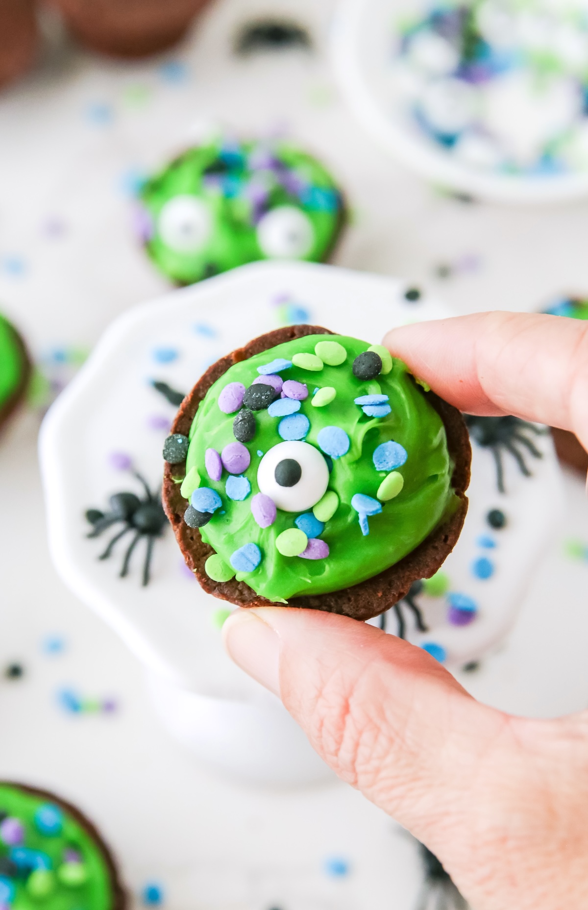 cauldron brownie bites