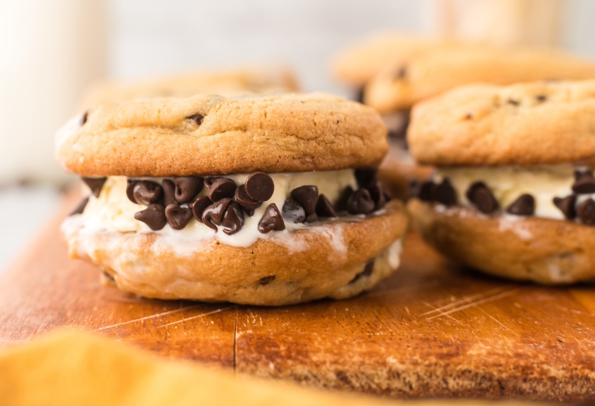 chocolate chip cookie sandwich ice cream
