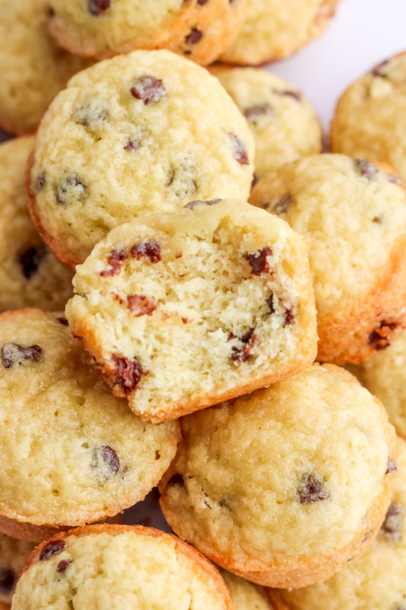 chocolate chip mini muffins