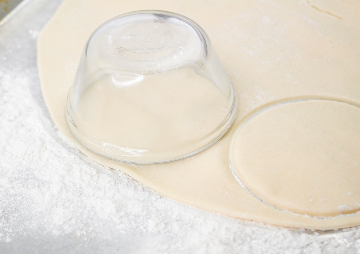 cutting out circles from pie crusts