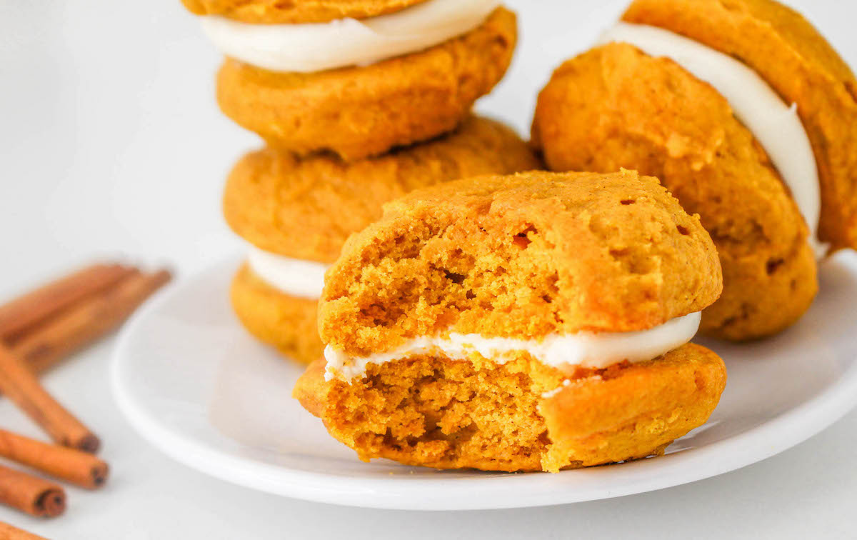 pumpkin pie whoopie pies