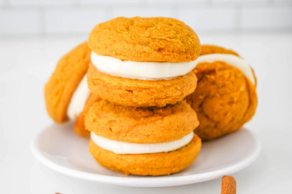 pumpkin whoopie cake