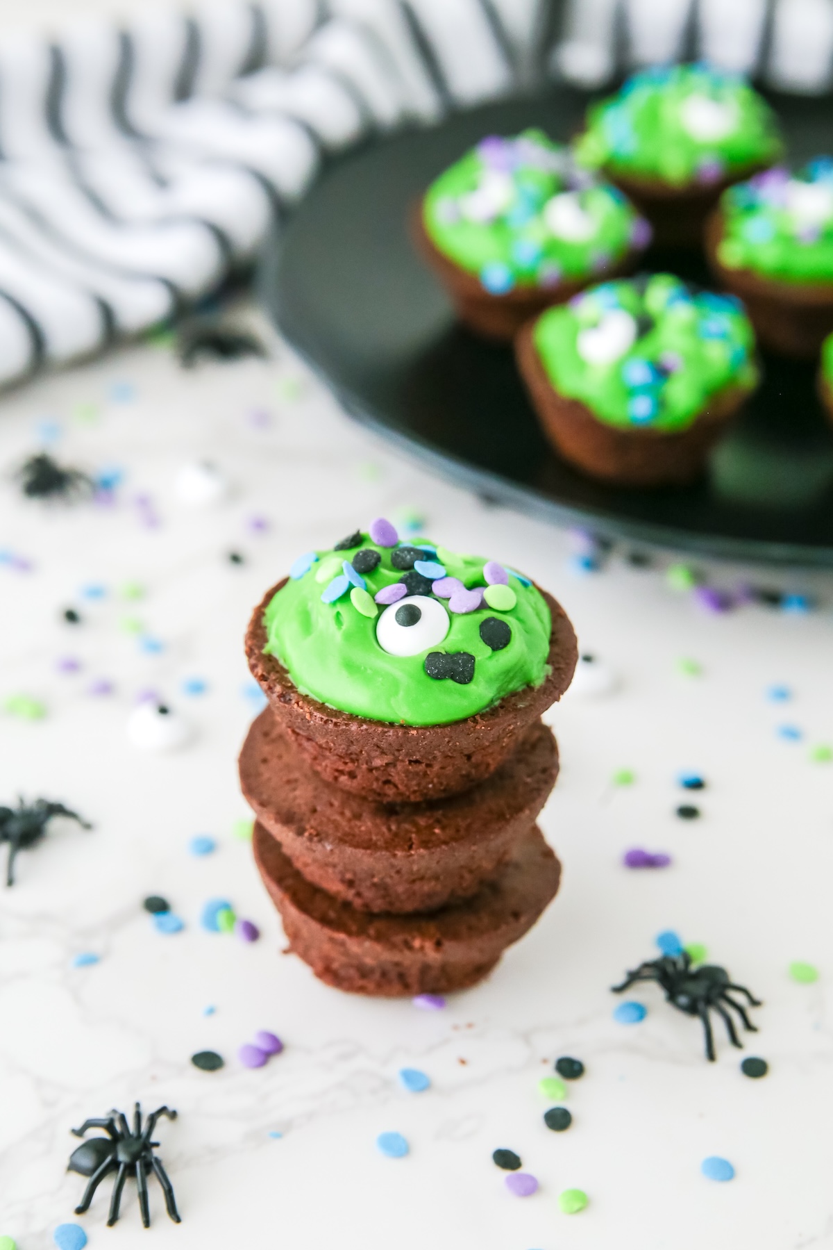 witches cauldron brownie bites