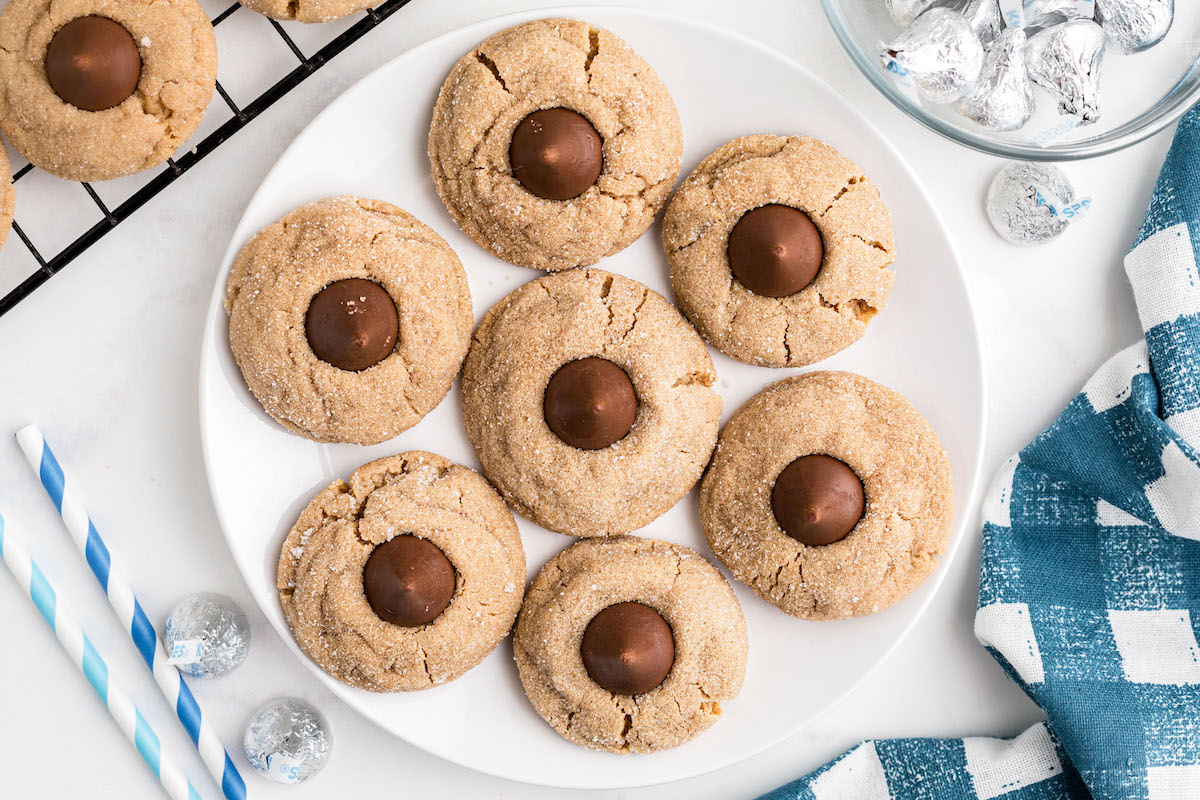 peanut butter kiss cookies