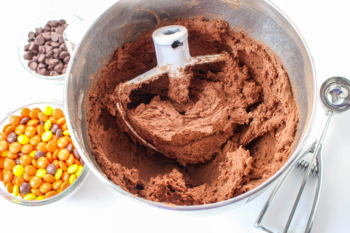 Adding the cocoa dry mixture to the wet ingredients