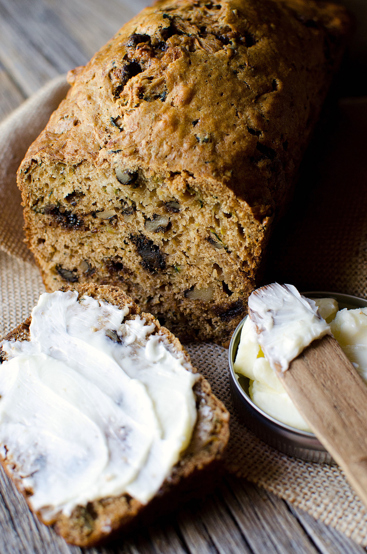 Chocolate-chip-zucchini-bread-with-walnuts