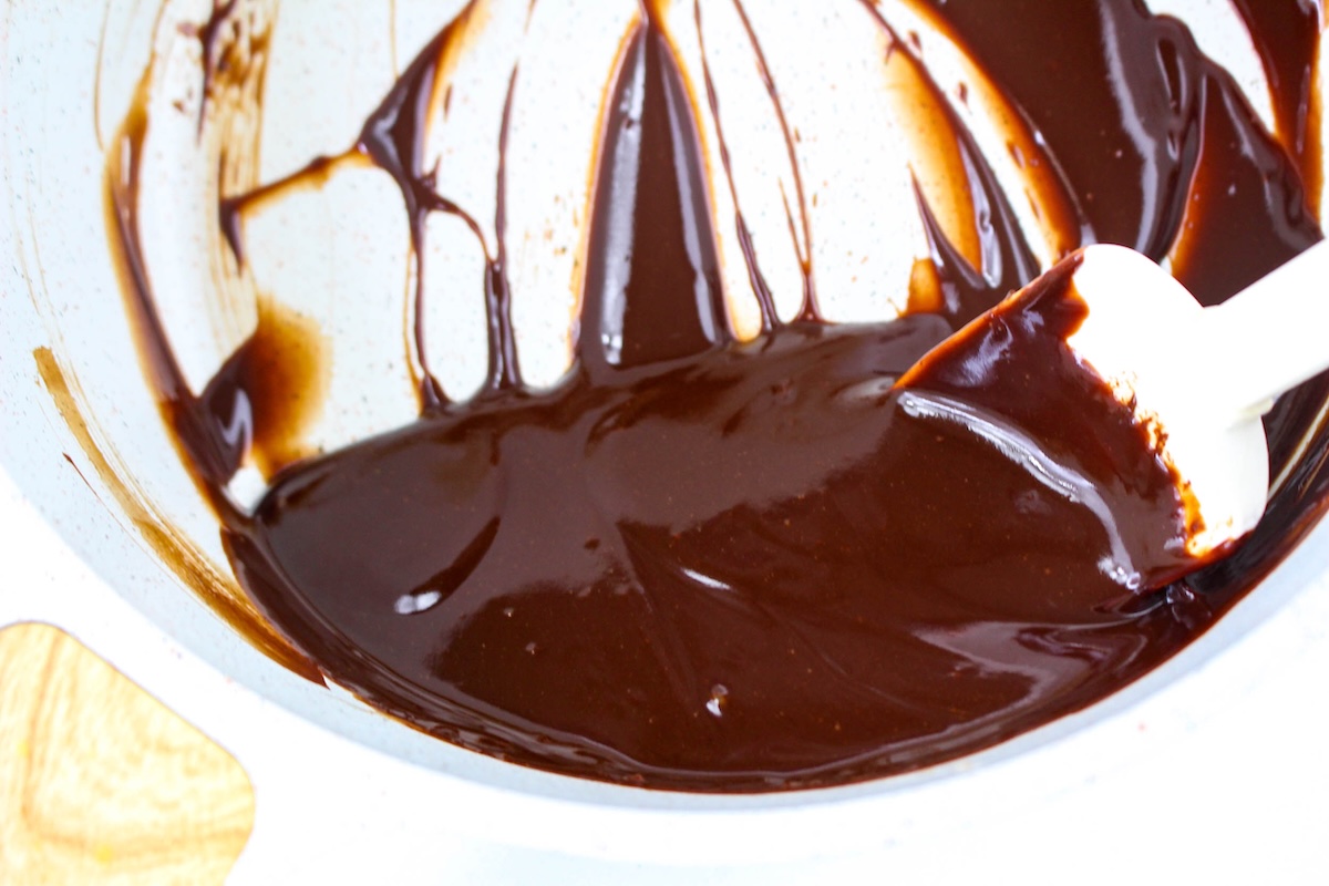 melted chocolate sauce