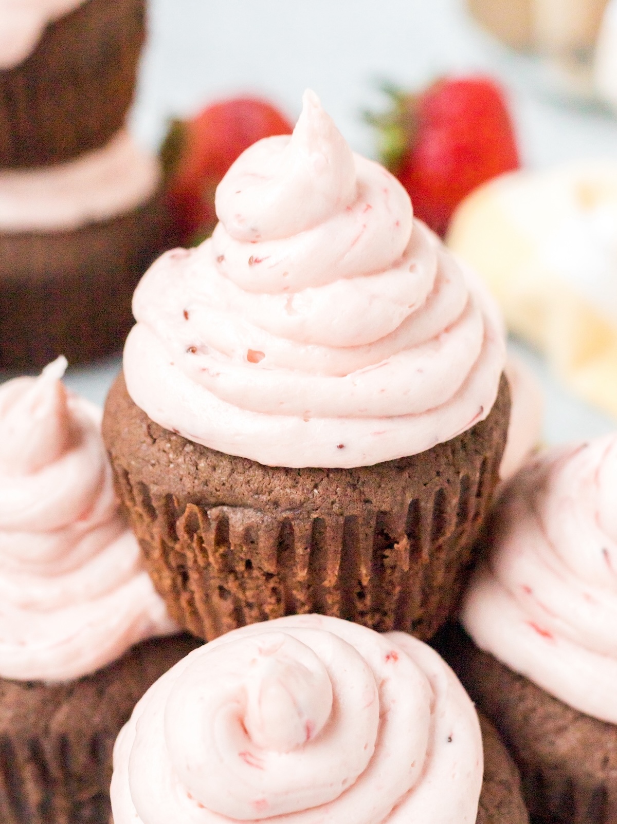 nutella cupcakes with strawberry frosting