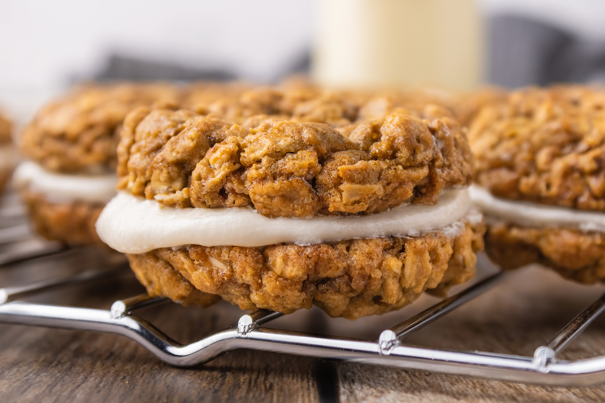 oatmeal cream pies