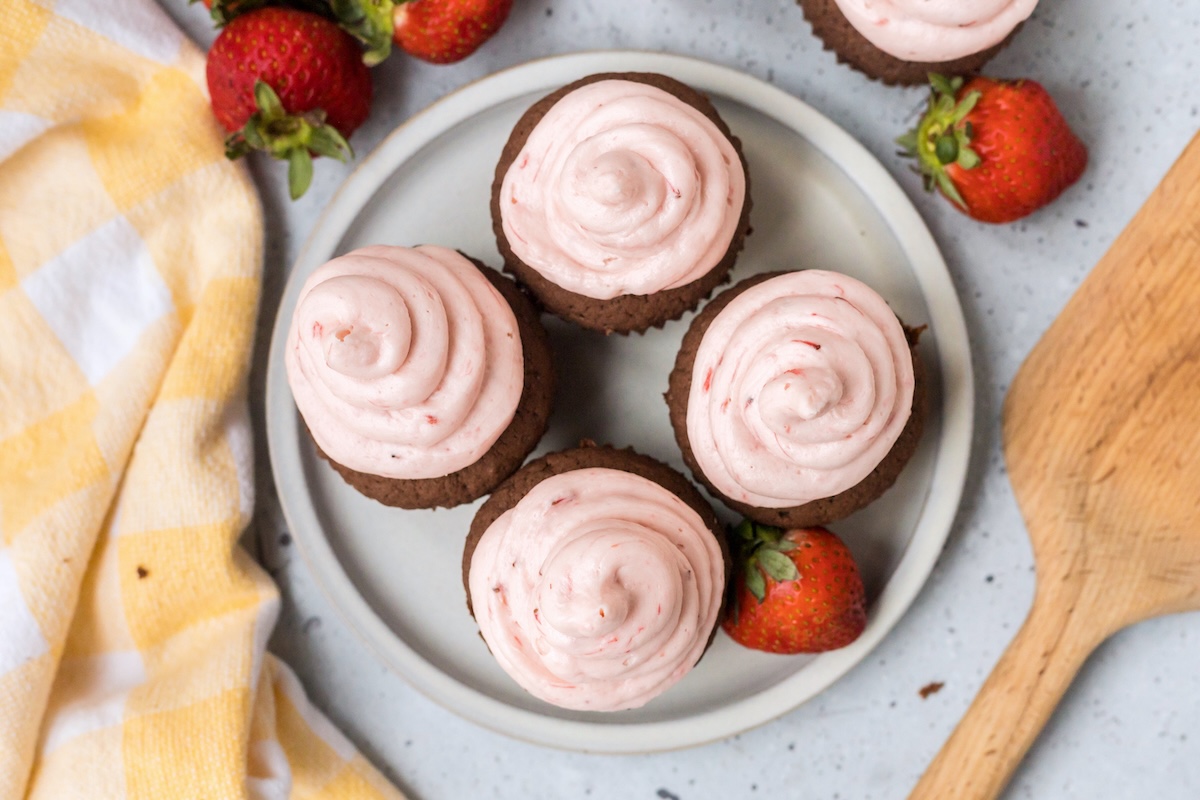 strawberry frosting