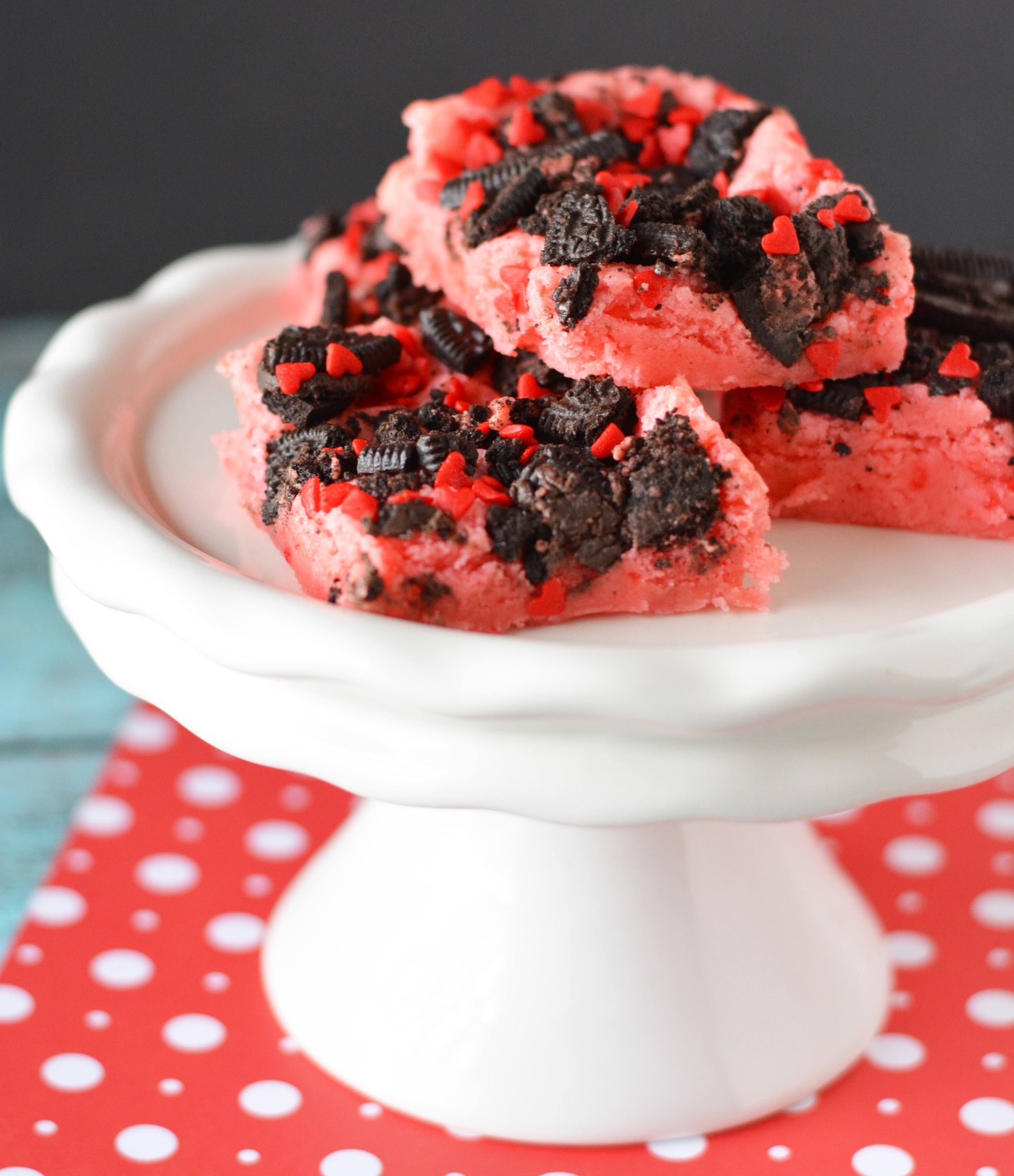 Strawberry Cake Mix Brownies Are So Delicious