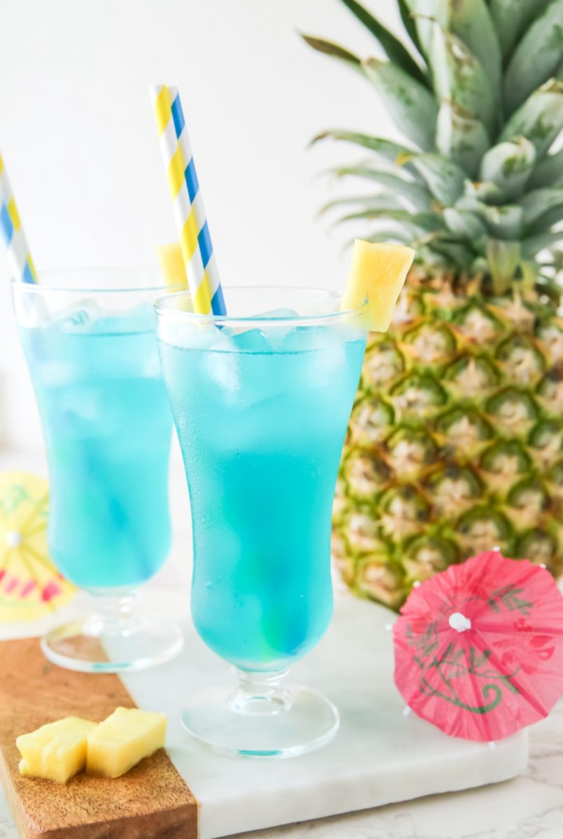 blue hawaii cocktail drink