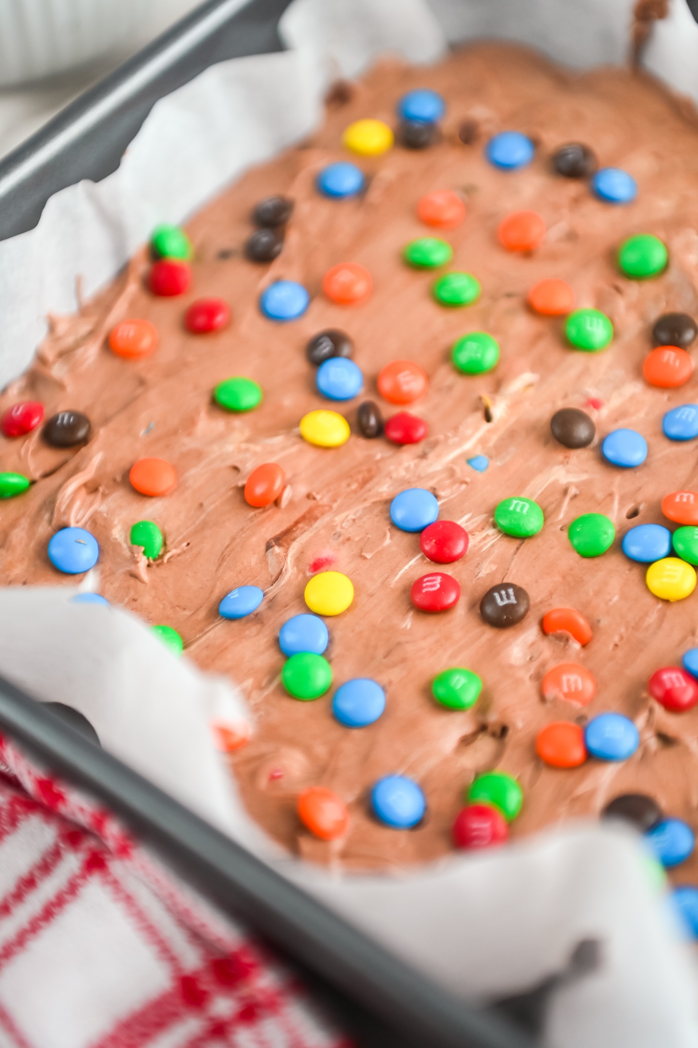 no bake fudge with M&ms